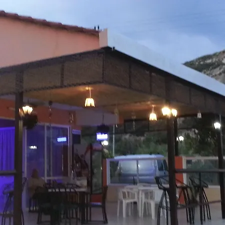 Casa Blue Sarantis Pensiune