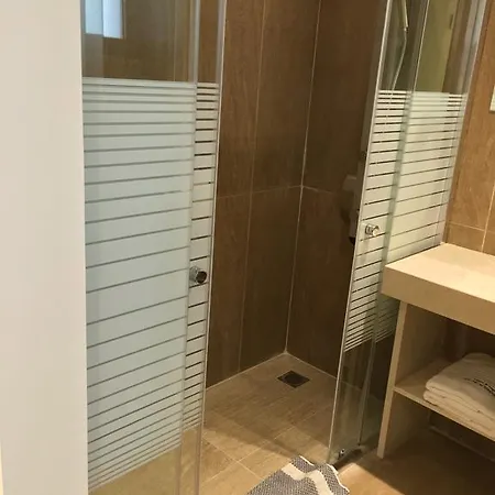 Casa Blue Sarantis بيت ضيافة فاليراكي