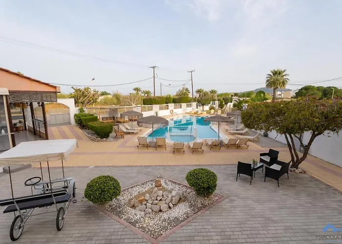 Casa Blue Sarantis بيت ضيافة فاليراكي