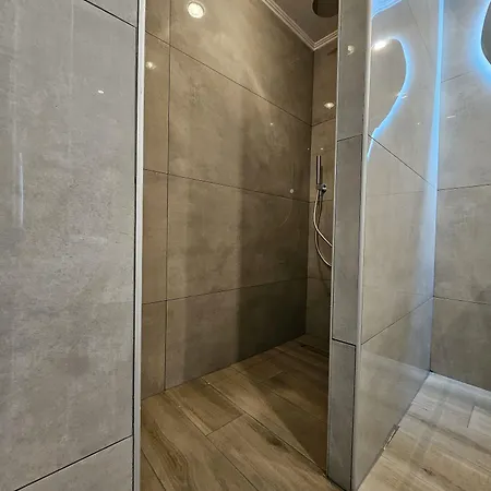 Casa Blue Sarantis 招待所 法里拉基