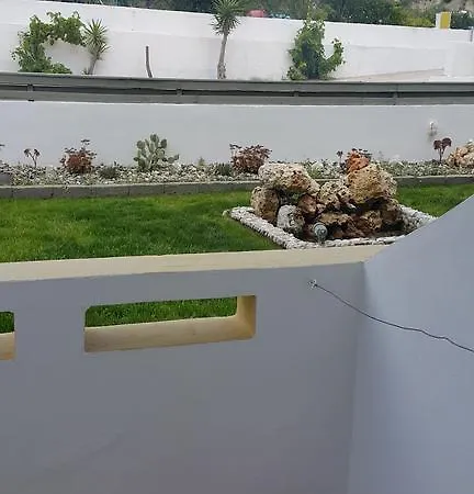 Casa Blue Sarantis 招待所 法里拉基