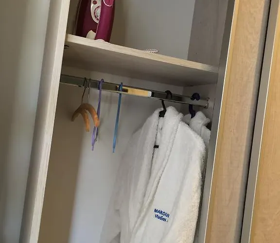 Casa Blue Sarantis 招待所 法里拉基